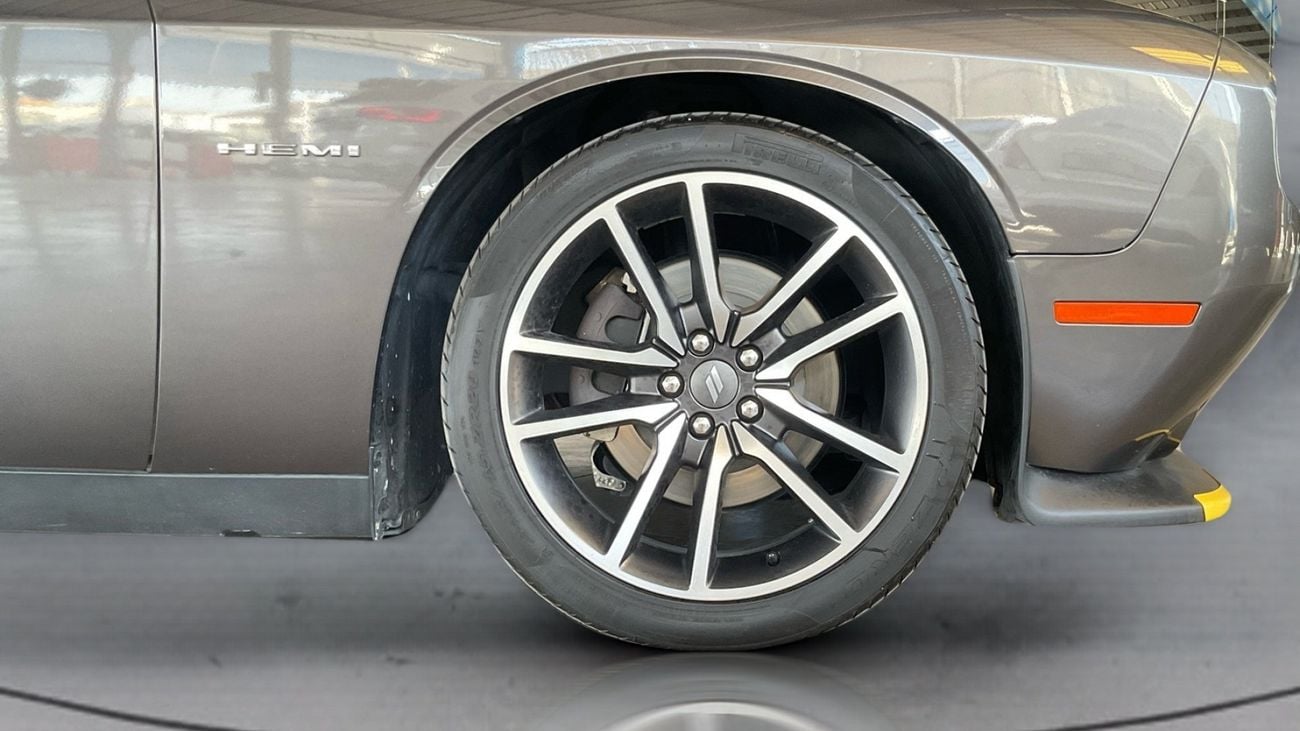 دودج تشالينجر 5.7 AUTO R/T | شامل الضمان | 0 ﺪﻔﻋﺓ ﺃﻮﻟﻯ