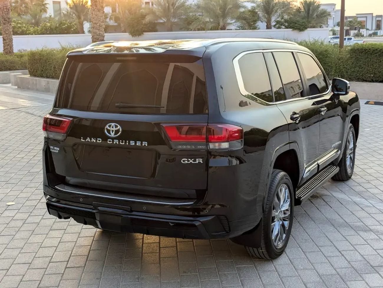 Toyota Land Cruiser GXR DIESEL GCC Specs Full option Twin Turbo