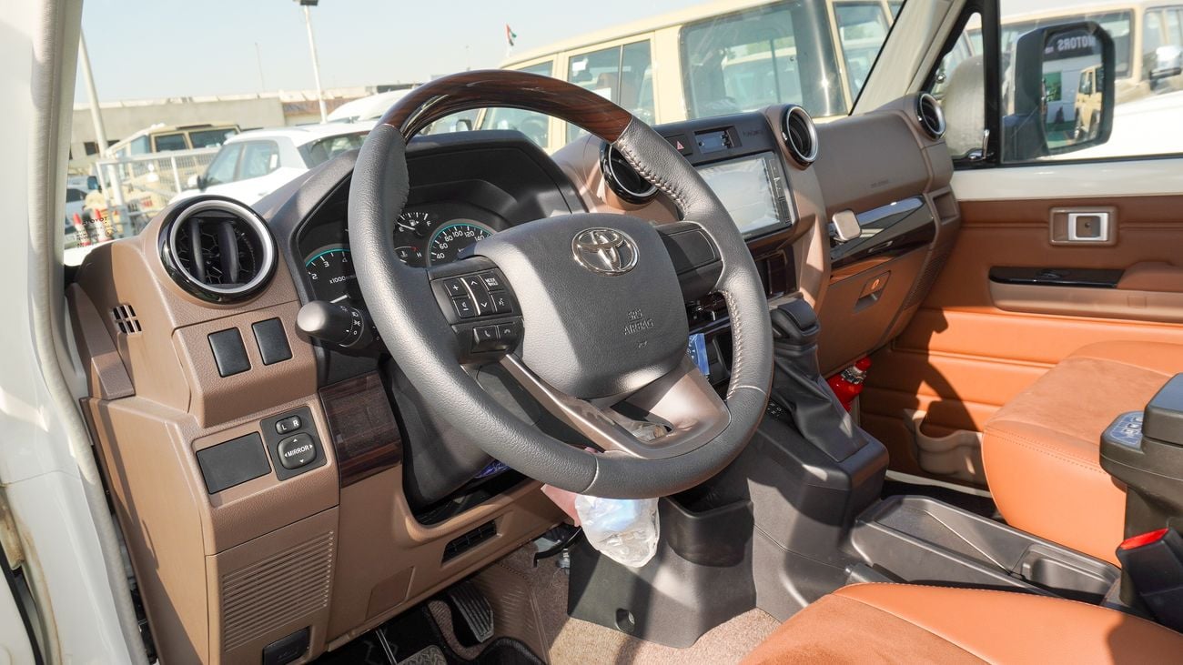 Toyota Land Cruiser 70 LX 4.0L V6 A/T