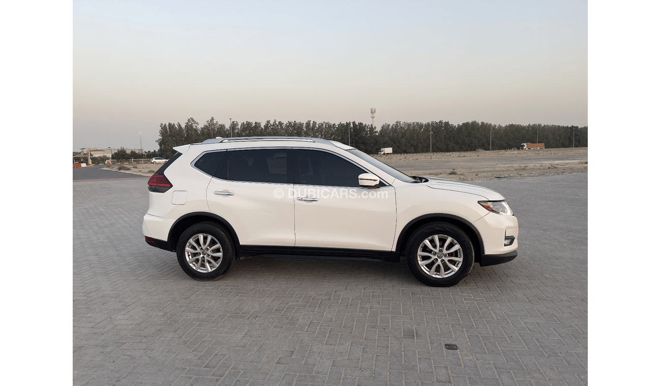 Nissan Rogue nissan rouge 2017 usa in very good    Nissan Pathfinder    Excellent Condition (USA  _ SPEC) - MODEL