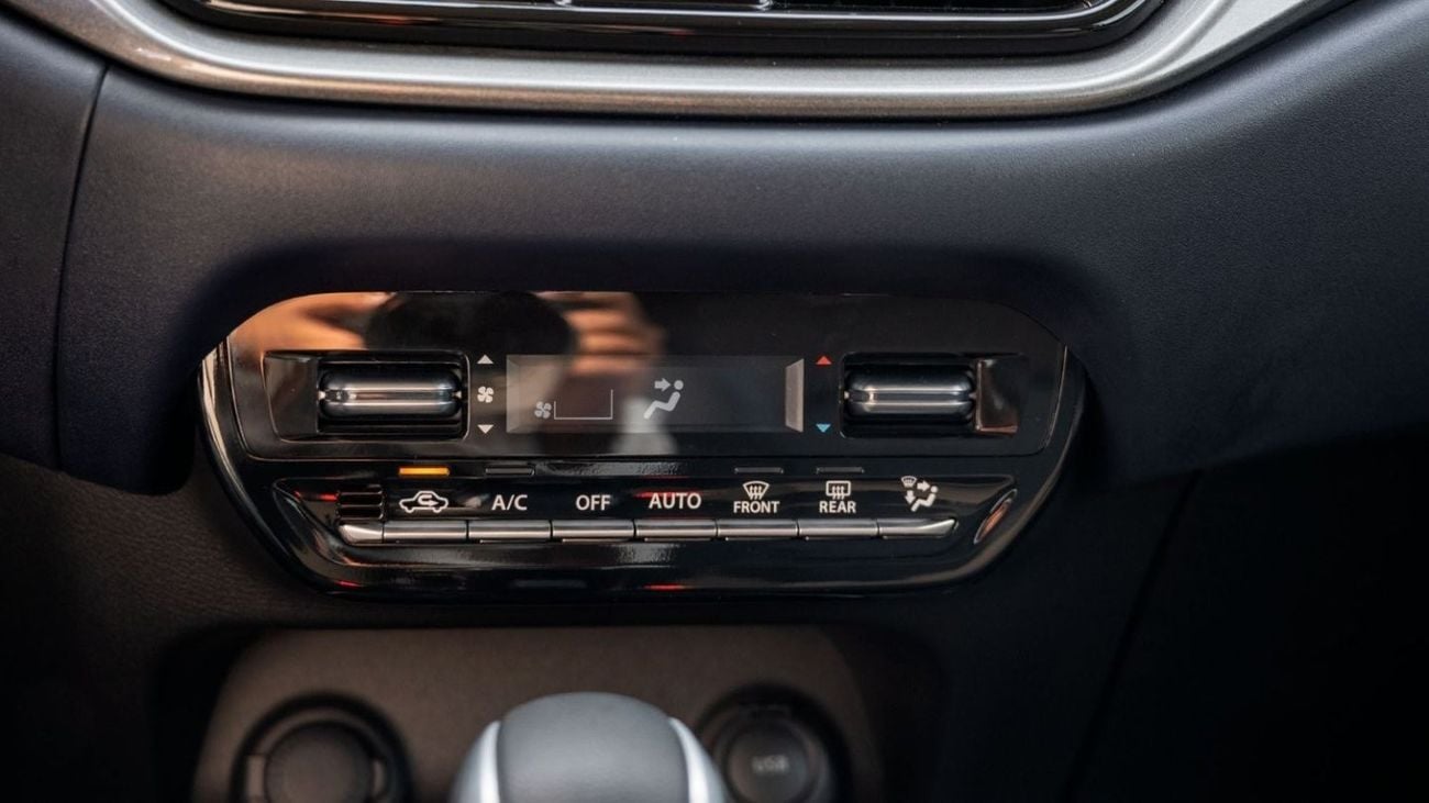 Toyota Starlet (LHD) TOYOTA STARLET 1.5P AT MY2023 - SILVER