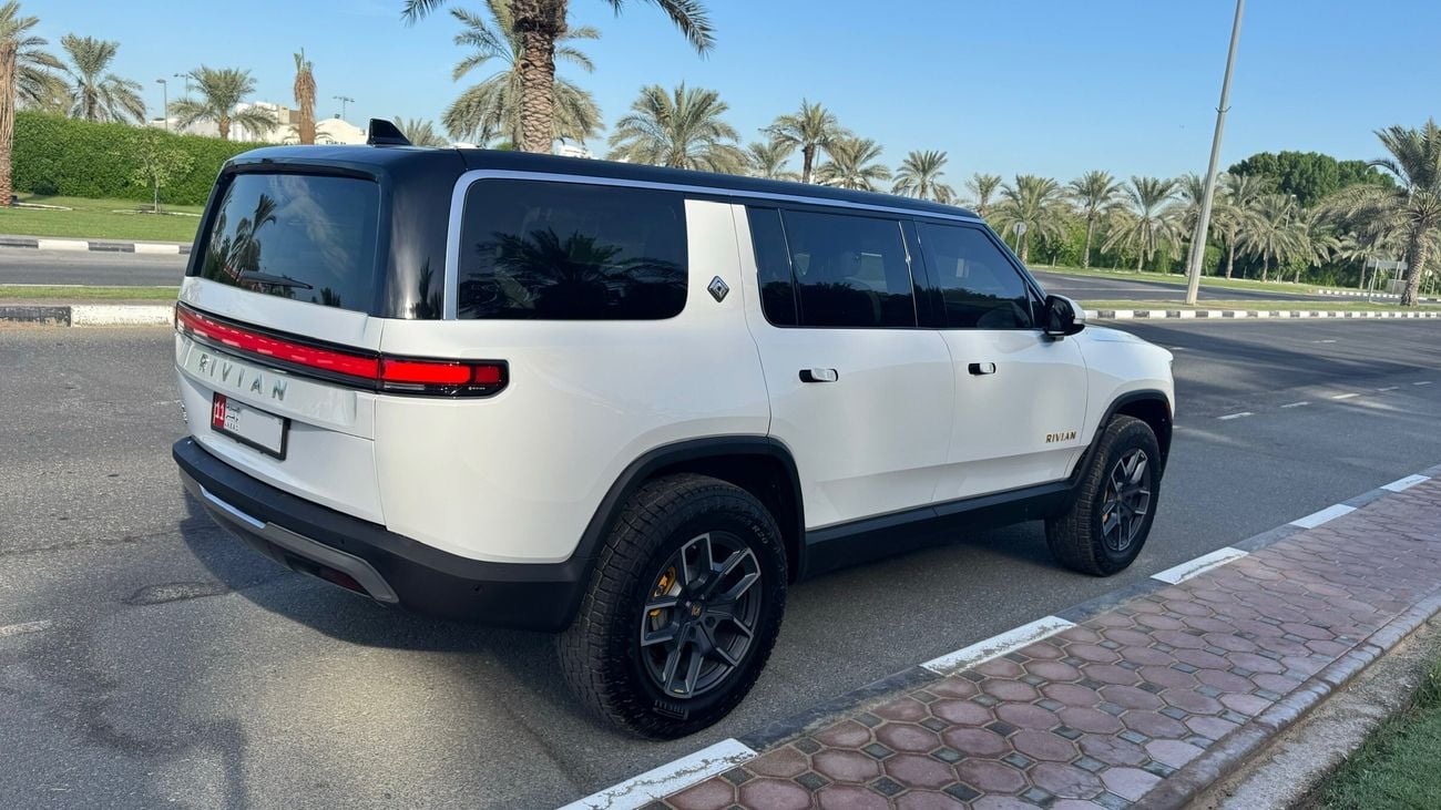 ريفيان R1S ADVENTURE PACKAGE