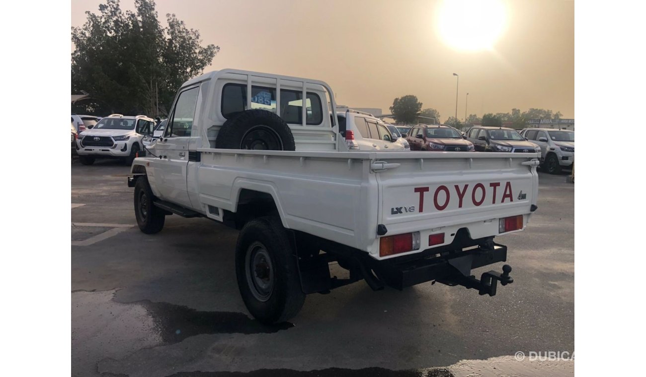 تويوتا لاند كروزر بيك آب TOYOTA LAND CRUISER PICK UP RIGHT HAND DRIVE (PM1341)