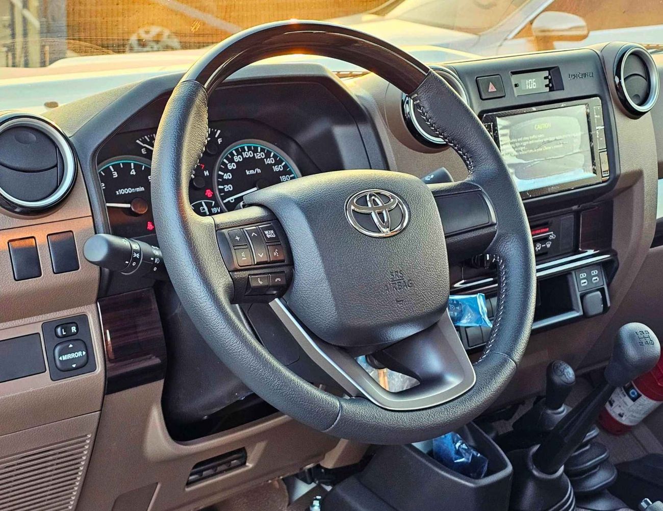 تويوتا لاند كروزر بيك آب LX LC79 / SINGLE CABIN /4.0L V6 PETROL M/T 4WD (CODE # LC79SCPM)