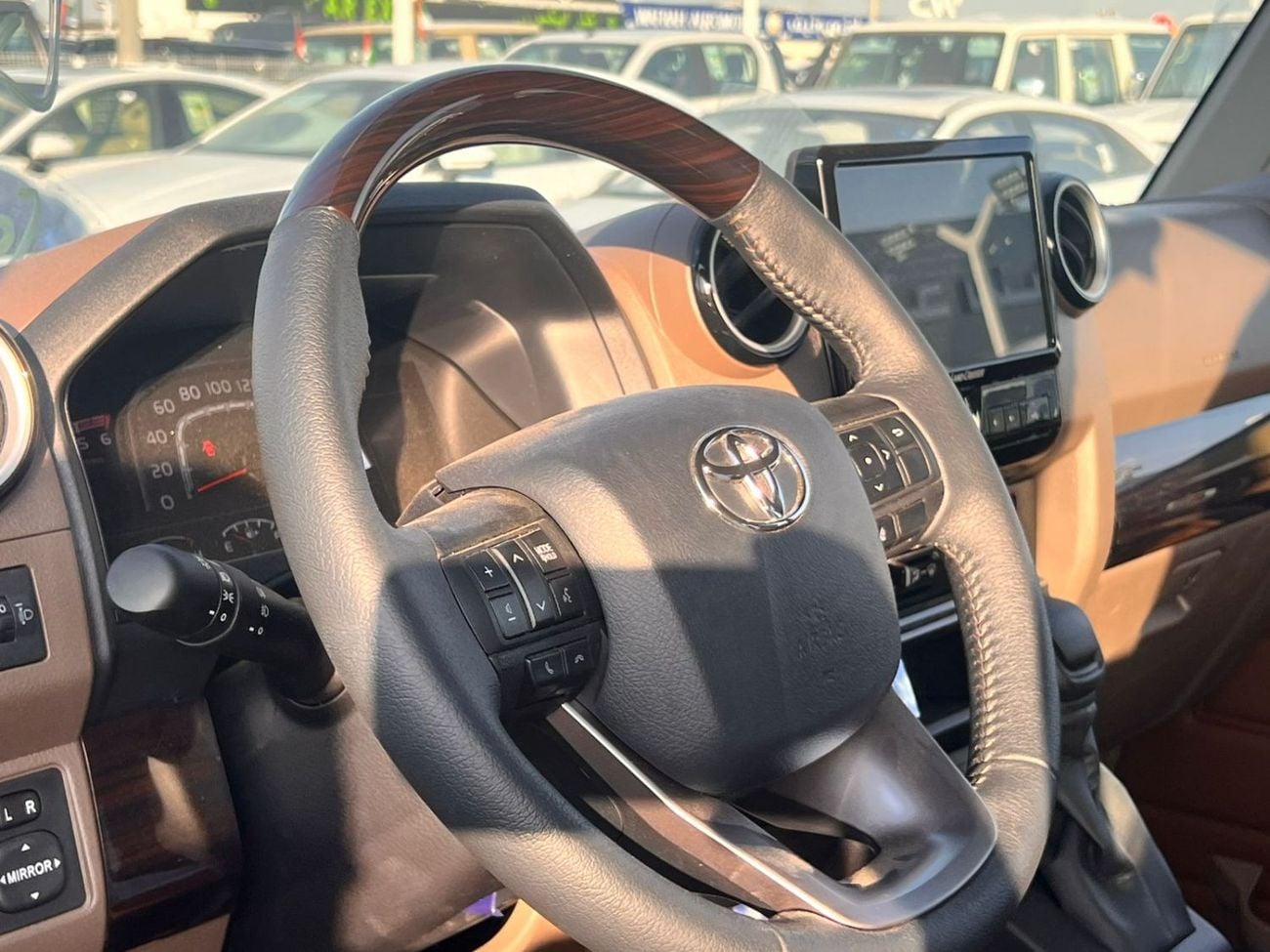 تويوتا لاند كروزر بيك آب Hard Top Std 4.0L