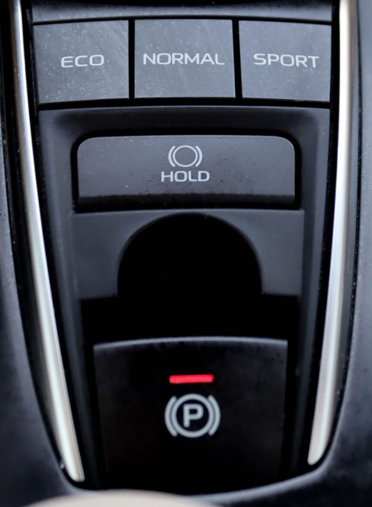 تويوتا كامري SE+ 2.5L Toyota Camry 2019 GCC full option v6 original paint without accidents in excellent conditio