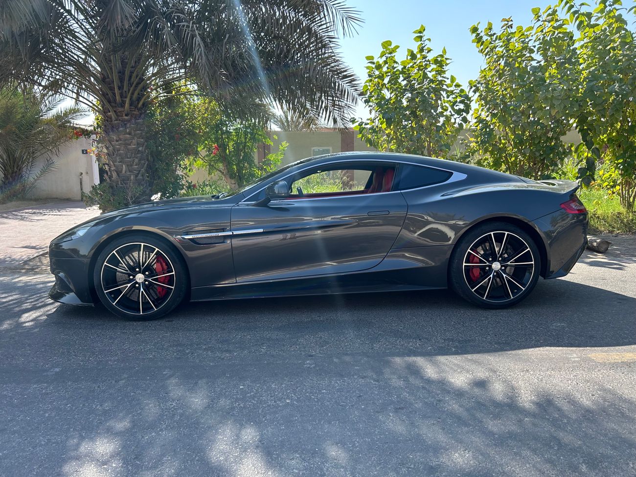 Aston Martin Vanquish