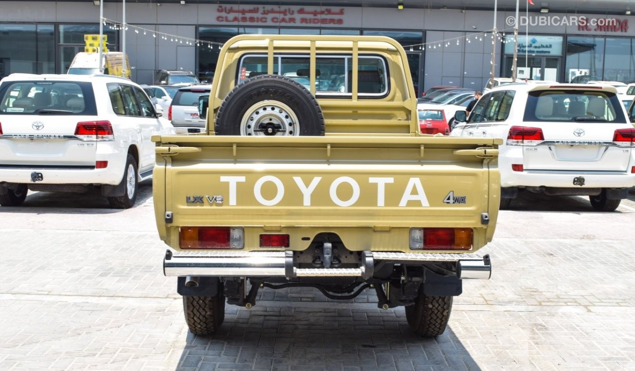 Toyota Land Cruiser Pick Up LX V6 4.0ltr , difflock , power window , center lock , side sticker