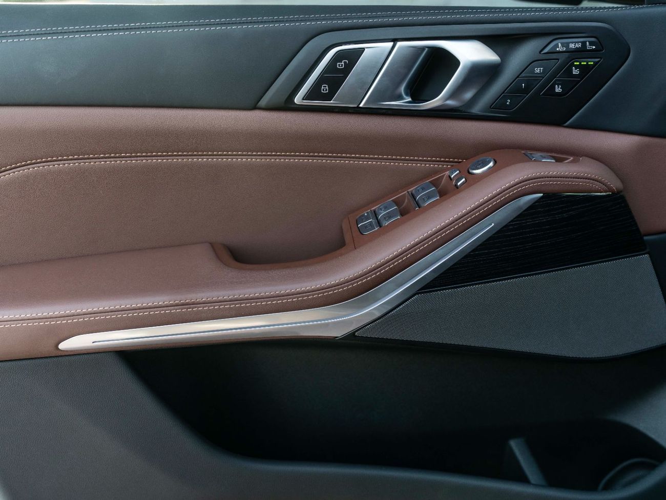 BMW X7 xDrive40i Luxury M Sport Package 3.0L