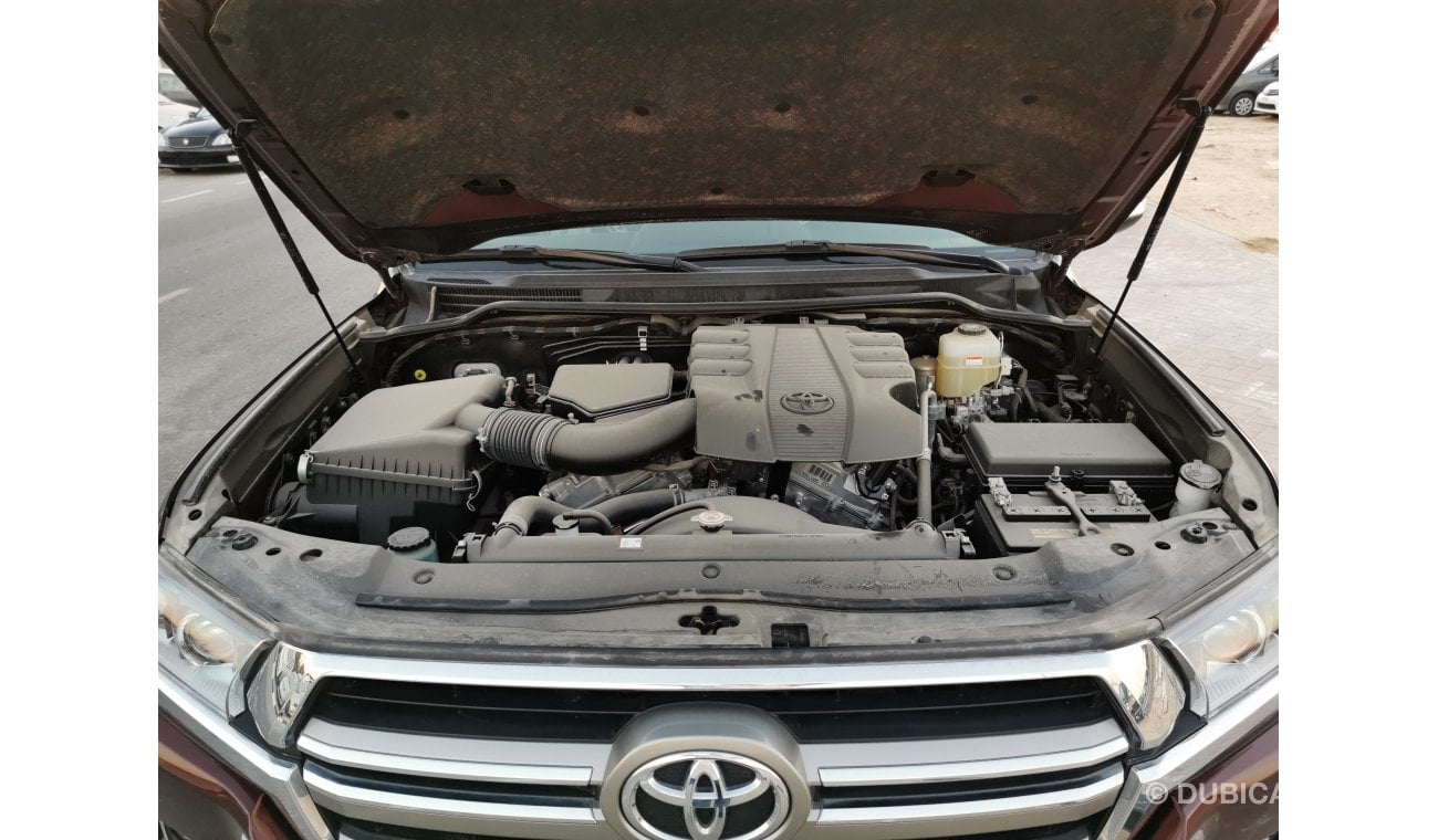 Toyota Land Cruiser 4.0L, PETROL, Grand Touring, 20" AW (CODE # GXR2019)