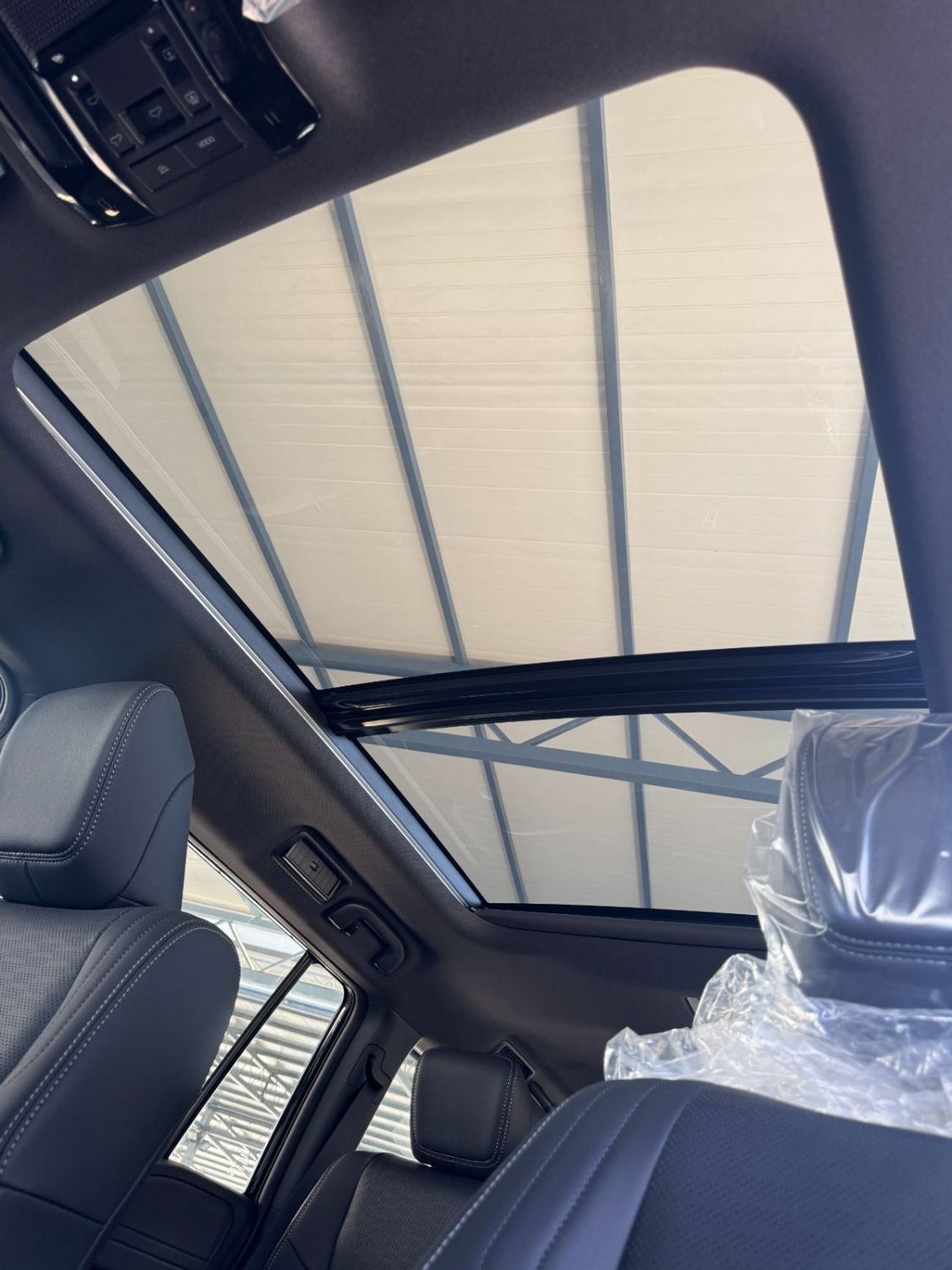 تويوتا برادو 2.4 TURBO LUXURY PANORAMA FULL **EXPORT ONLY**التصدير فقط خارج الخليج**