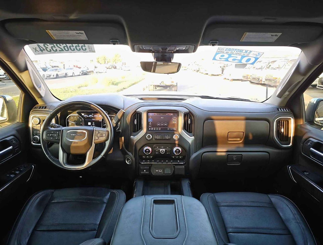 جي أم سي سييرا K 1500 DENALI/ CLEAN TITLE/ V8 5.3L 4WD/ 1881 MONTHLY/ LOT# 15050