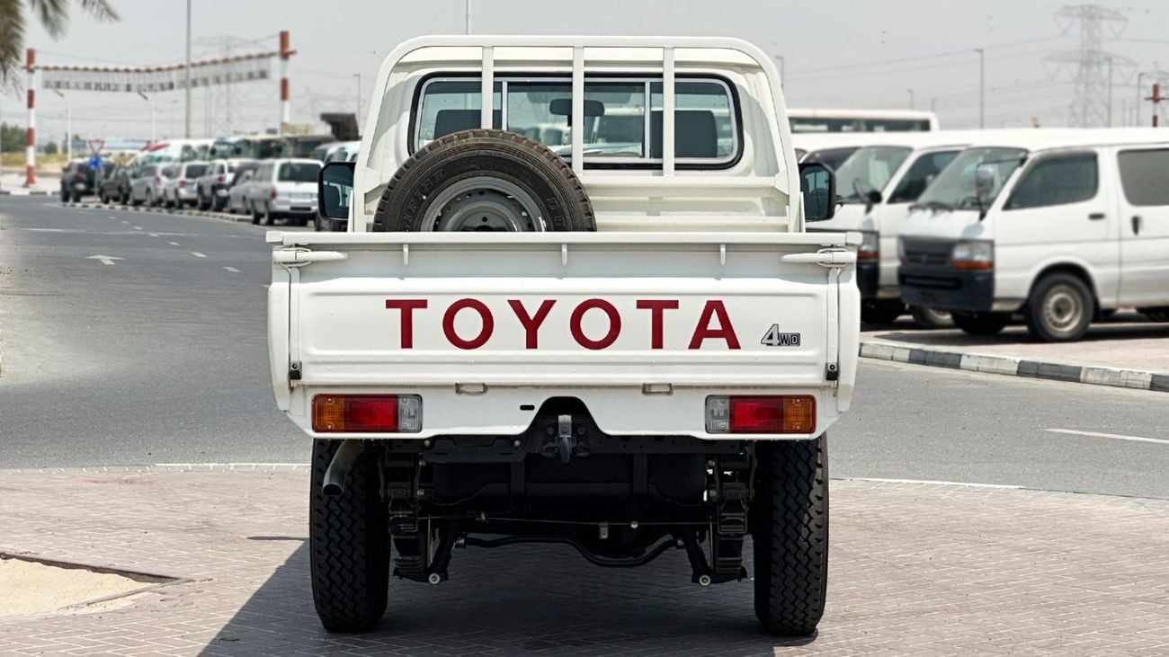 تويوتا لاند كروزر بيك آب TOYOTA LC79 SC 4.0 MT 2025 basic options