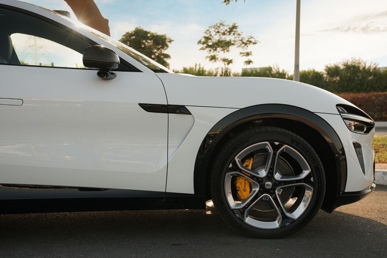 Xiaomi YU7 Xiaomi YU7 2025 – Ultra-long Range High-Performance 4WD Max