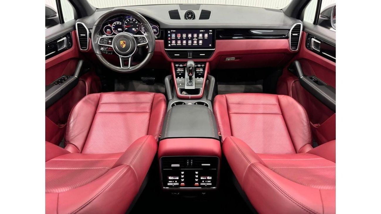Porsche Cayenne 2022 Porsche Cayenne, Jan 2025 Porsche Warranty+ Jan2028 Service Contract, Full Service History, GCC