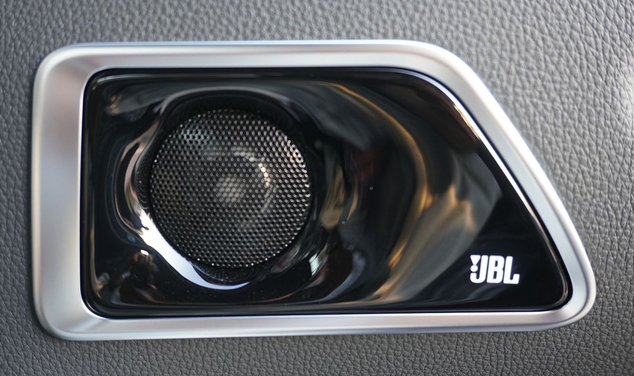 Toyota Land Cruiser 3.5T VXR Hybrid