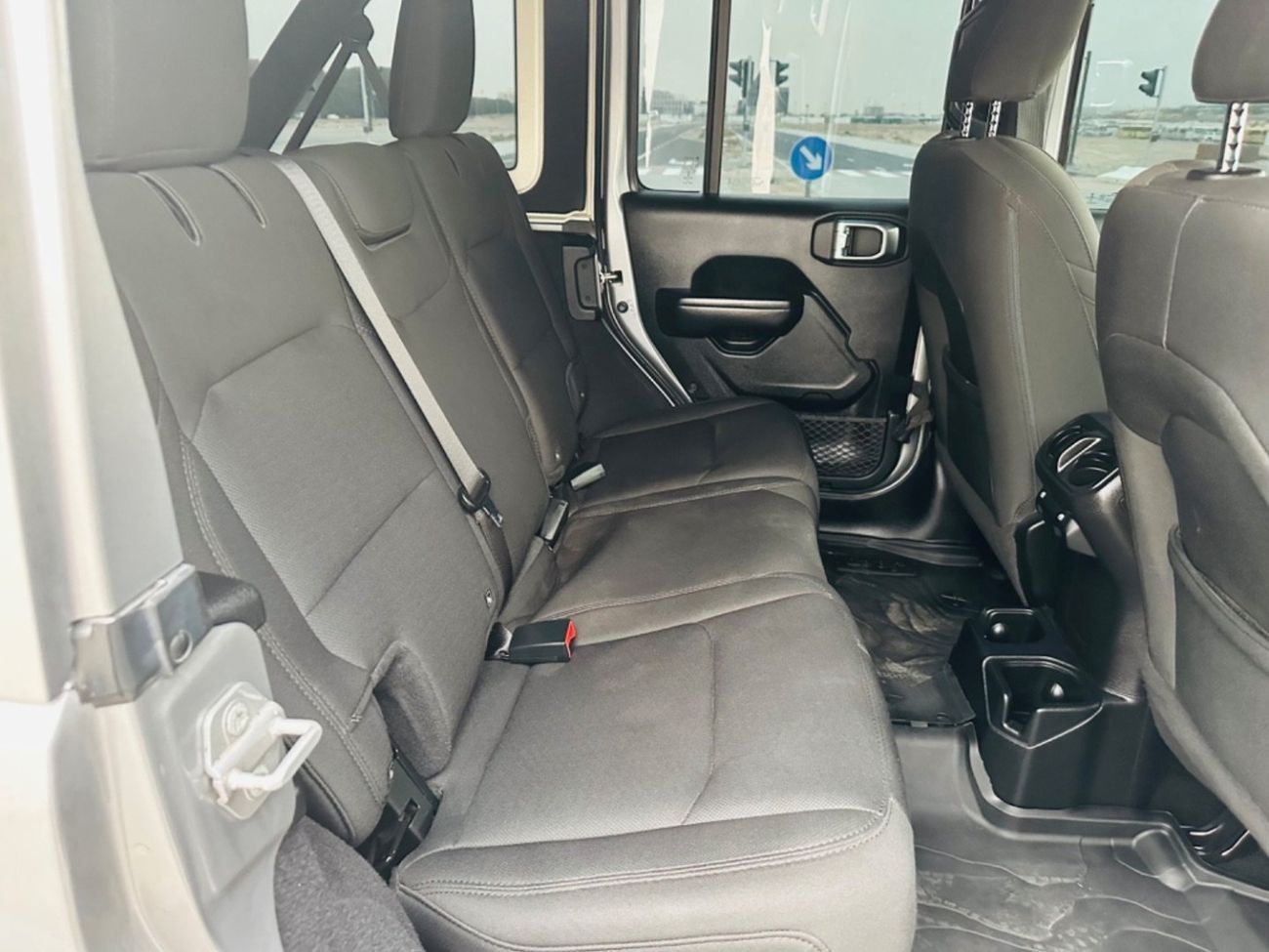 جيب رانجلر MODEL 2021 GCC CAR PERFECT CONDITION INSIDE AND OUTSIDE