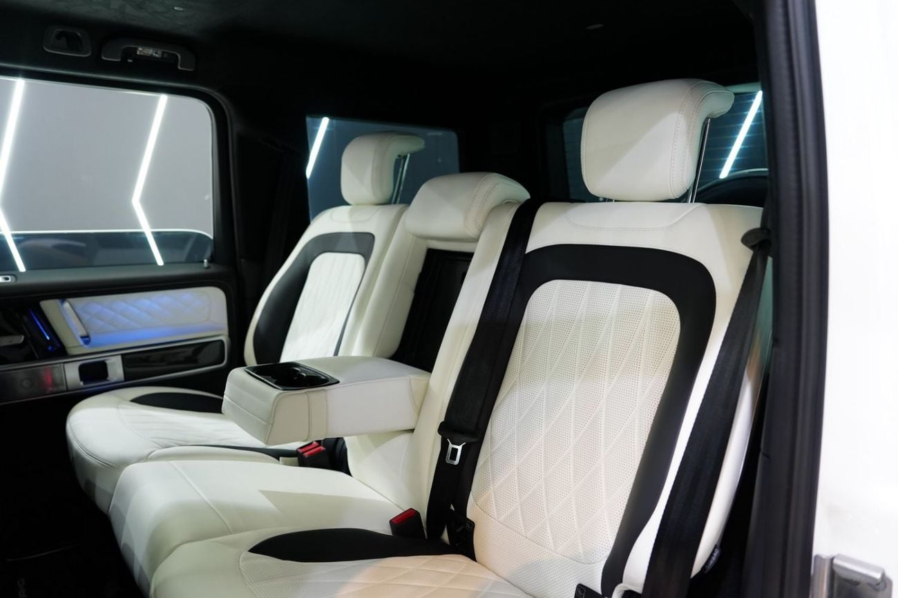 Mercedes Benz G63 AMG STD 2025 Mercedes-Benz G63 AMG Night Package, Carbon Fiber Interior Pack, Two-Tone Leather Interior!!