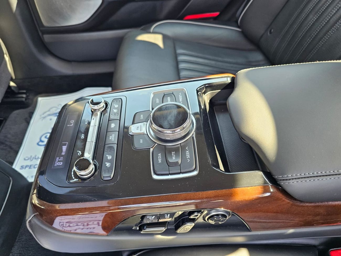 جينيسس G90 Royal 5.0L (407 HP) RWD