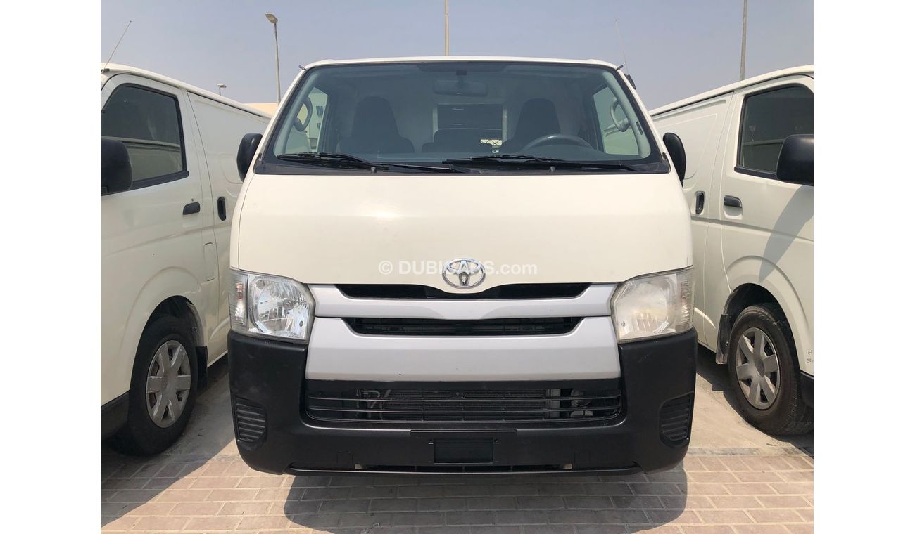 Toyota Hiace 2015. Free of accident