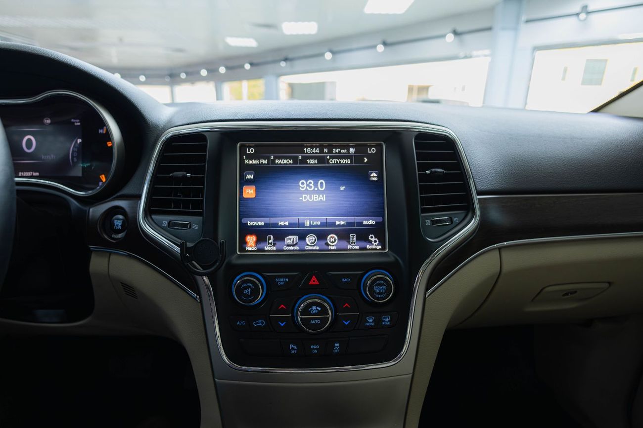 جيب جراند شيروكي Limited 3.6L