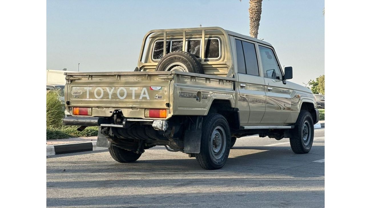 Toyota Land Cruiser Pick Up DOUBLE CABIN PICKUP | LHD | 4.0L PETROL ENGINE | 2013 | 4 X 4