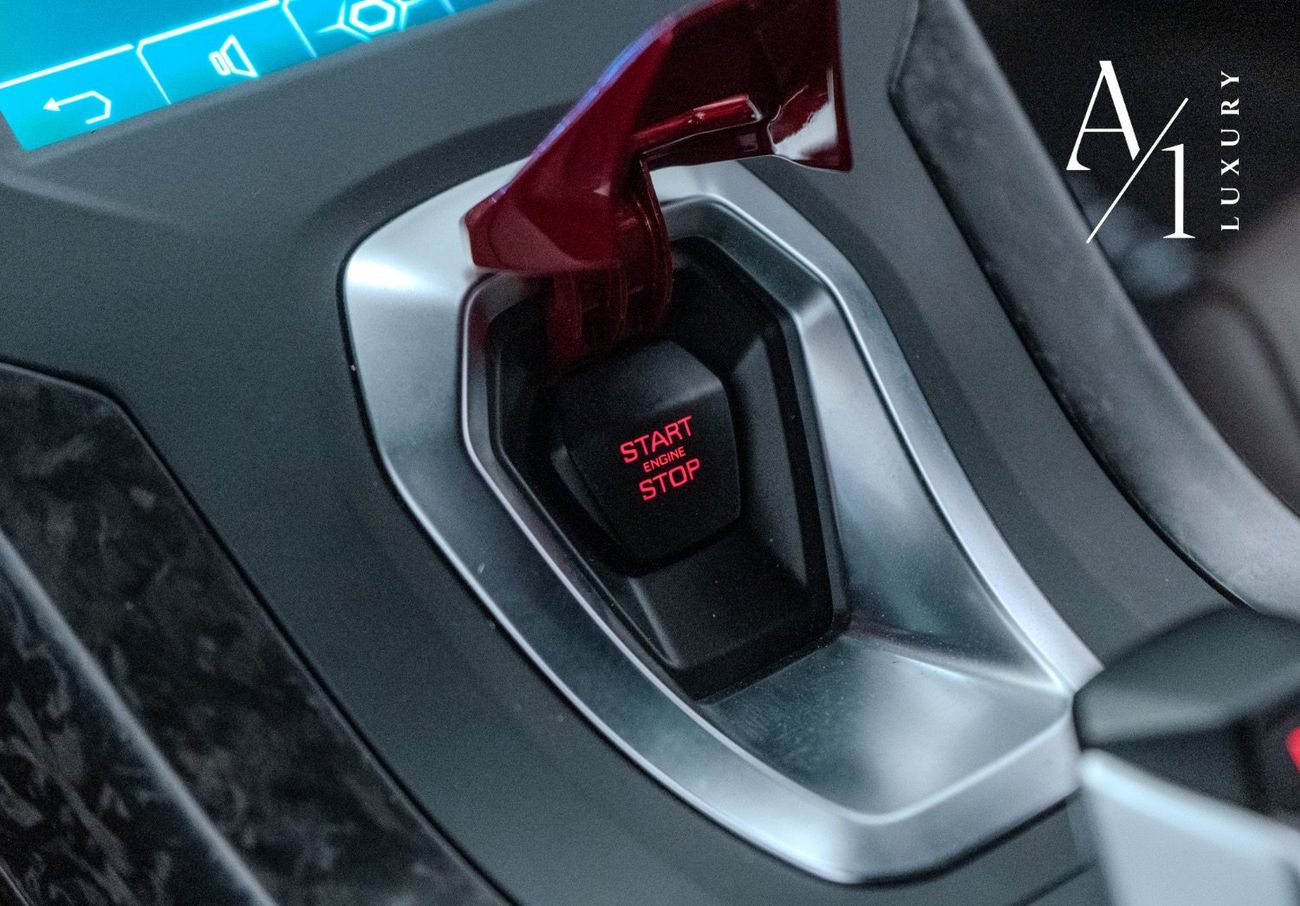 Lamborghini Huracan EVO Coupe RWD 2022 Lamborghini Huracan EVO V10, Excellent Condition, Fully Loaded, Forged Carbon Int