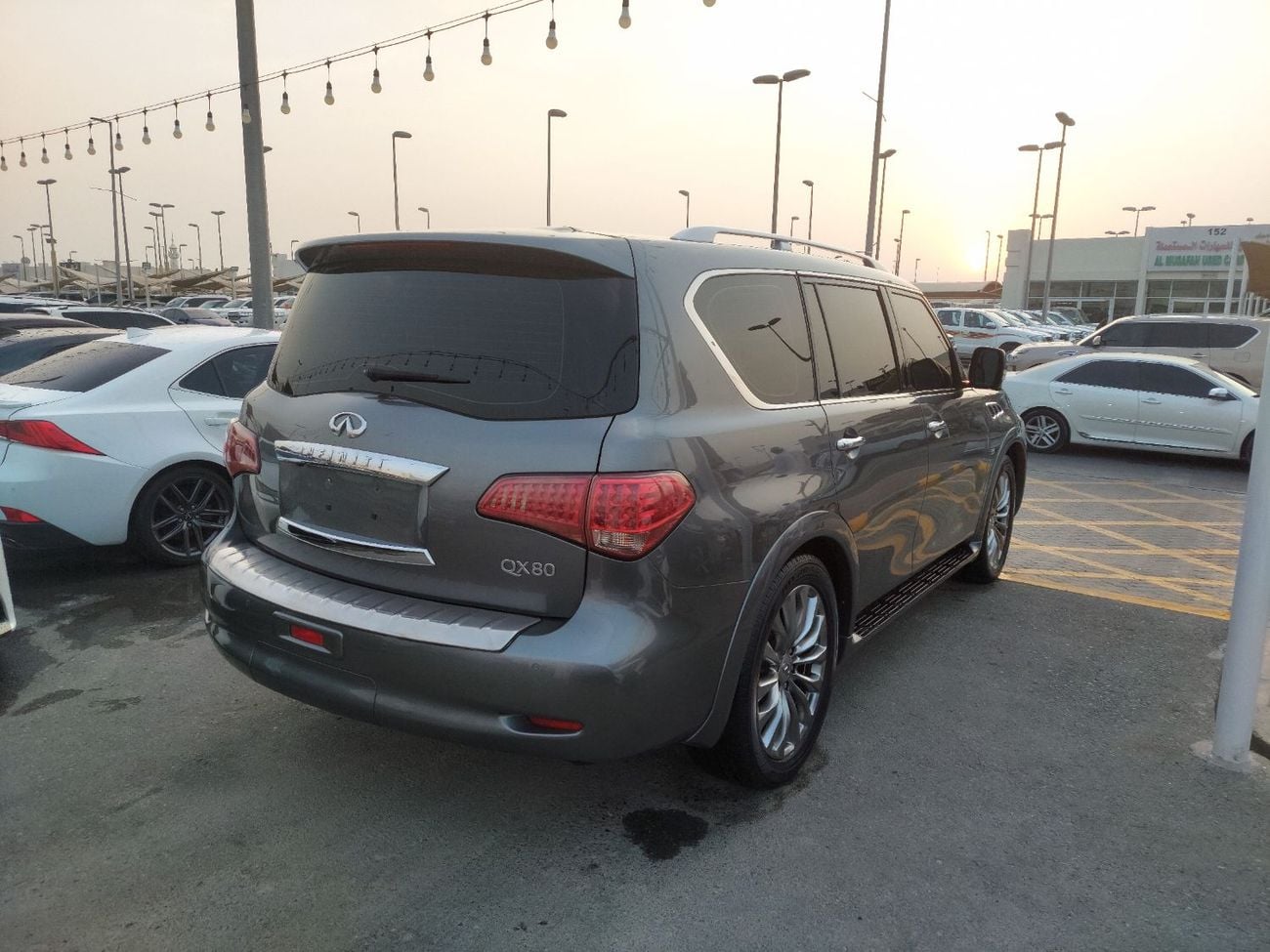 إنفينيتي QX80 LUXURY