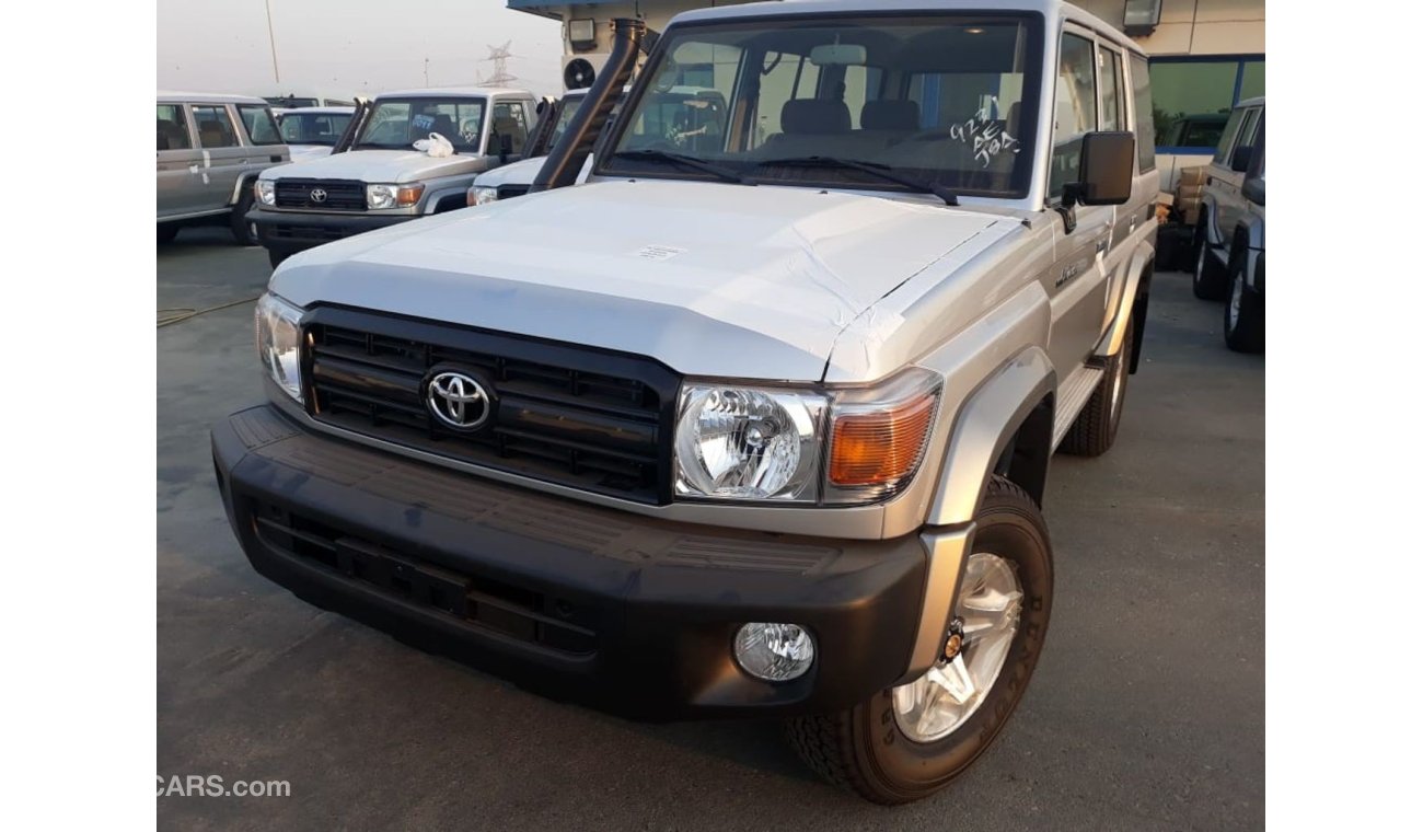 Toyota Land Cruiser 4.2L DIESEL LC76 HARDTOP 5 DOOR