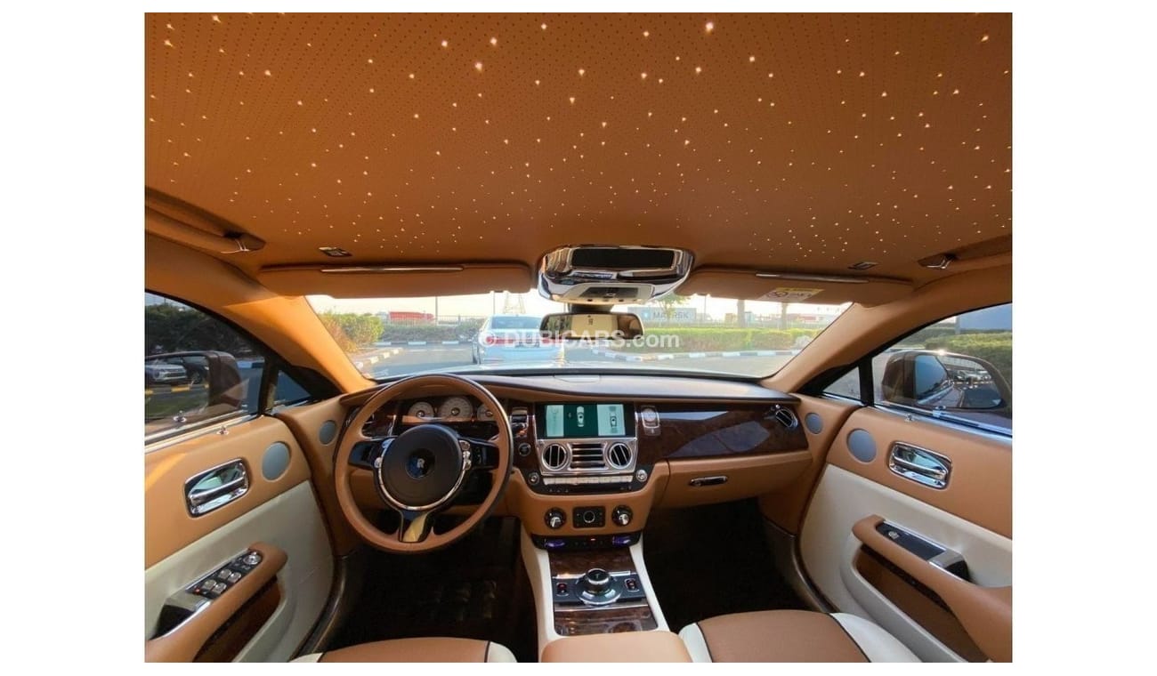 Rolls-Royce Wraith Std GCC SPEC NEAT AND CLEAN LESS KILOMETER