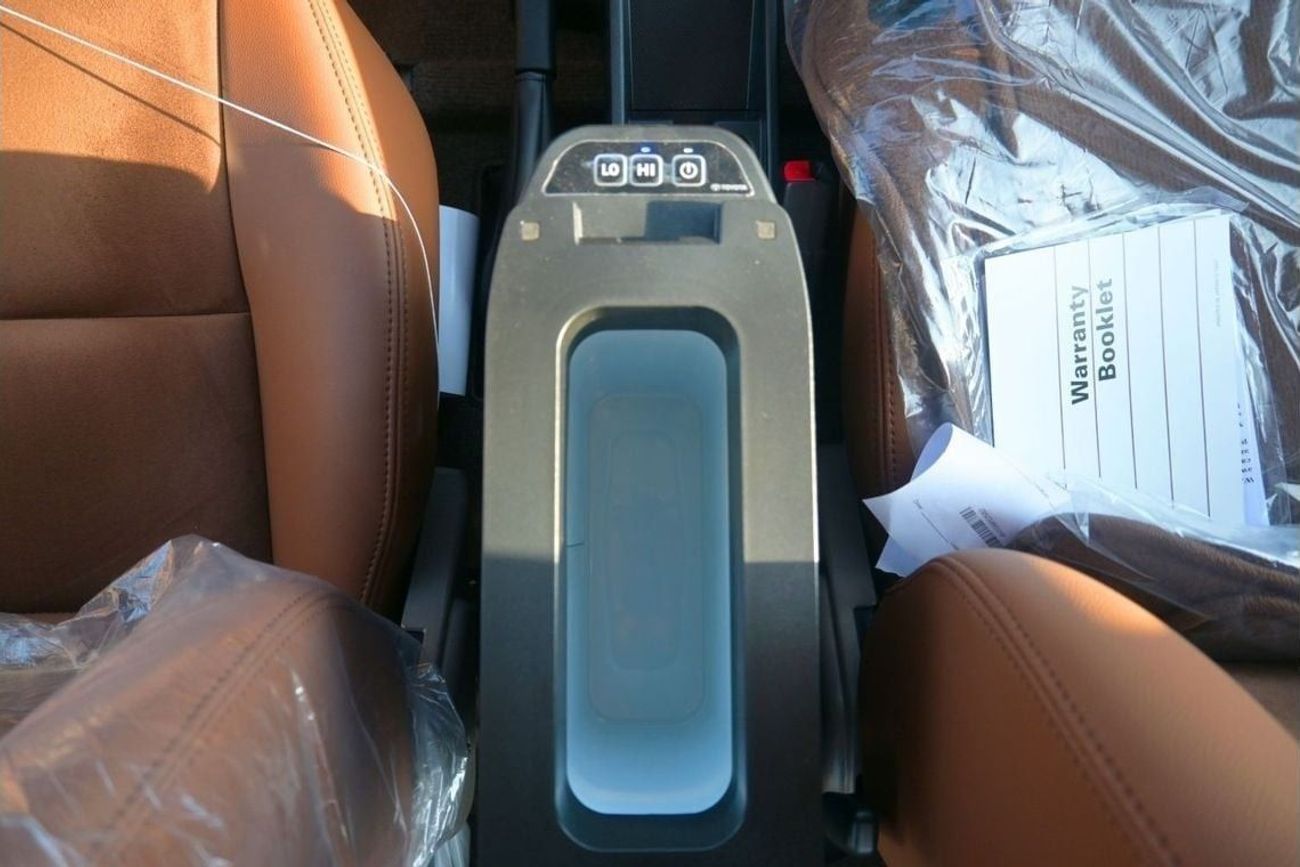 Toyota Land Cruiser 70 Toyota Land Cruiser Hard Top LC71 SHORT CHASE 4.0L Petrol AT