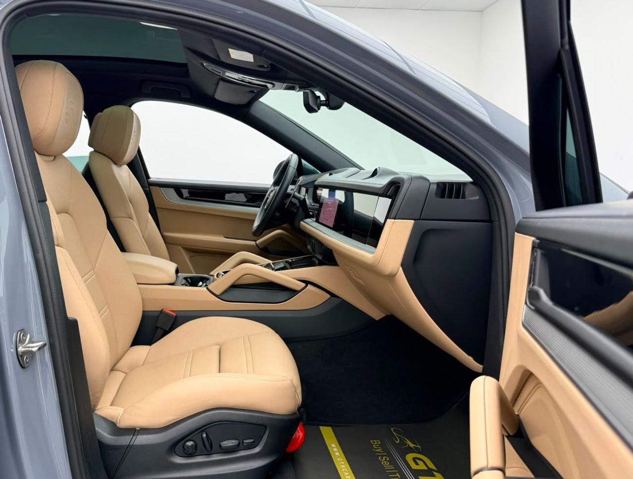 Porsche Cayenne STD 2025 Porsche Cayenne Coupe, 2029 Porsche Warranty, Full Porsche Service History, Low Km, GCC
