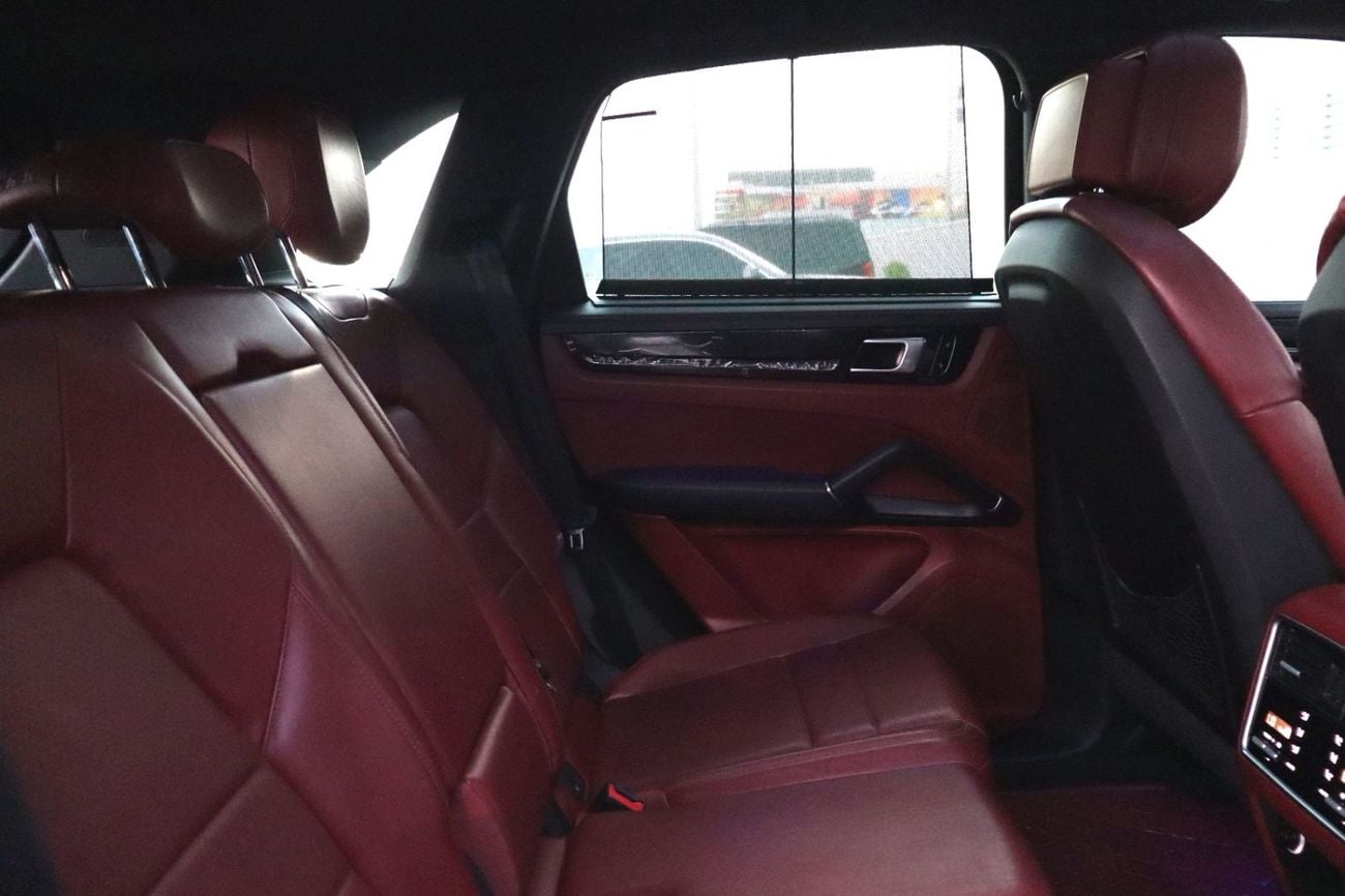Porsche Cayenne STANDARD