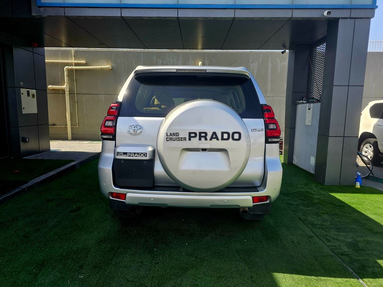 تويوتا برادو GXR/ SUNROOF LEATHER/ ORIGINAL PAINT/ V6 4.0 4WD/ NON ACCIDENT