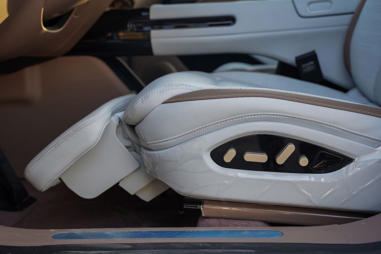 أفاتر 07 2025 AVATR 07  ULTRA 4WD EXTENDED RANGE EDITION 0Km