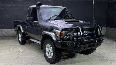 Toyota Land Cruiser Pick Up LAND CRUISER PICKUP ,MODEL YEAR 2017 ,DIESEL 4.5 LITER ,RIGHT HAND DRIVE