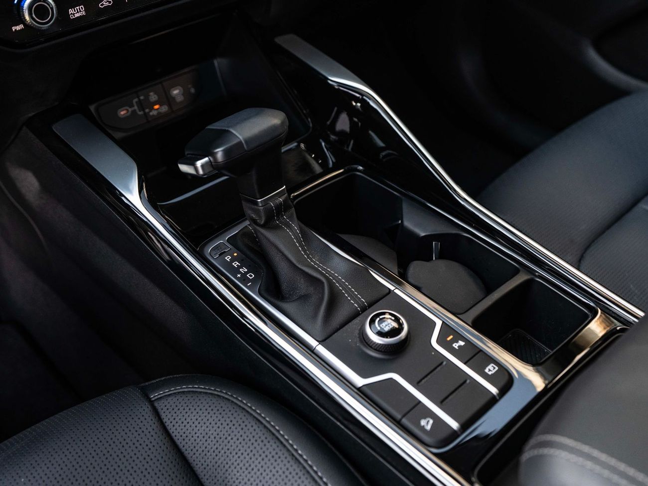 Kia Sorento Std 2.5L FWD