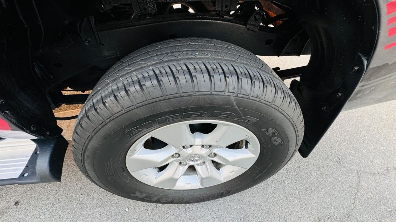 تويوتا هيلوكس -