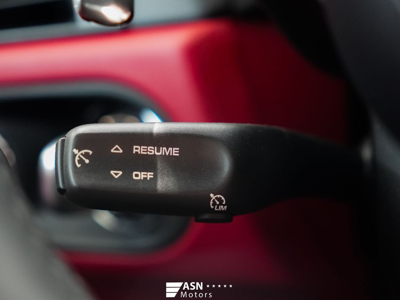 بورش ماكان Pursuing Dreams Edition 2025 2.0 Turbo (Export Price)