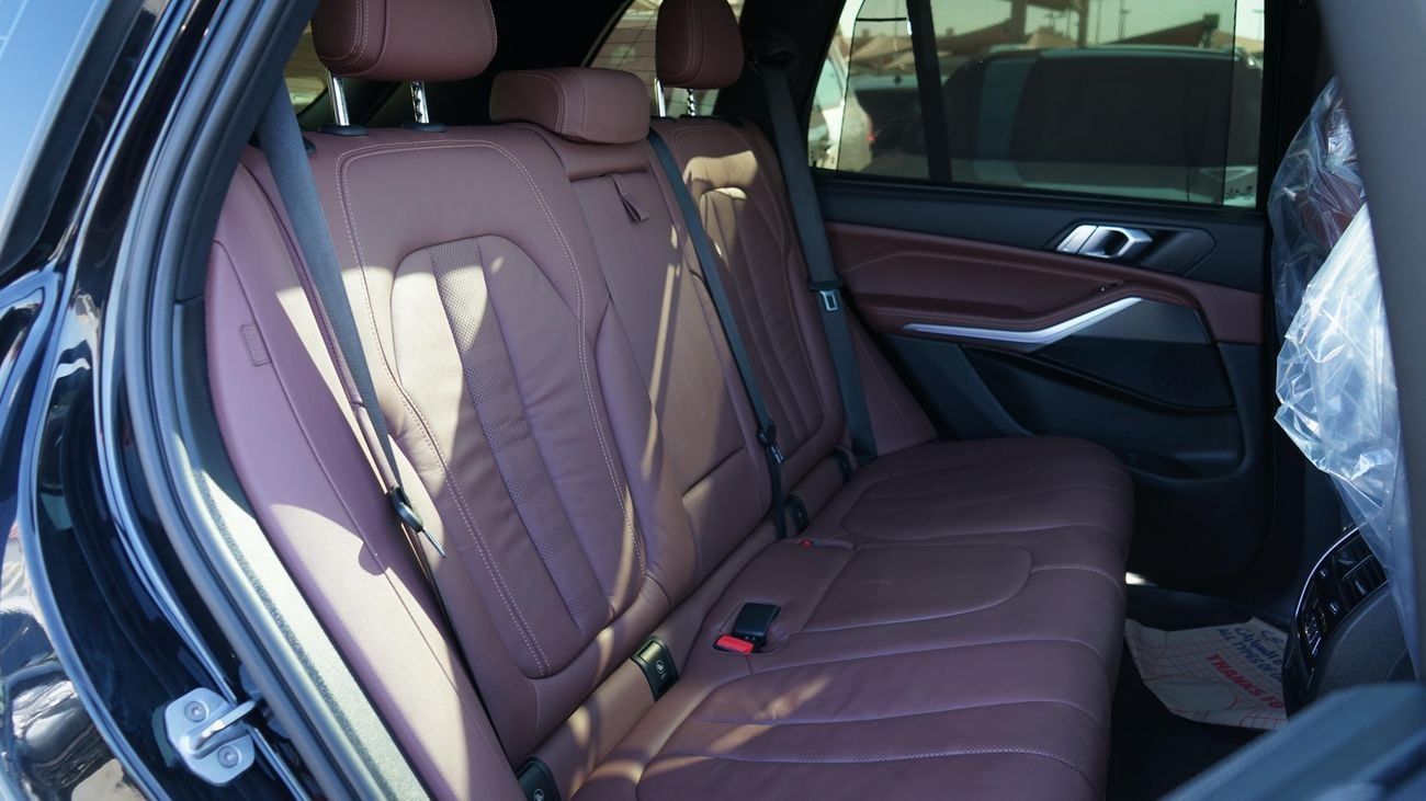 بي أم دبليو M5 X Drive 40 i