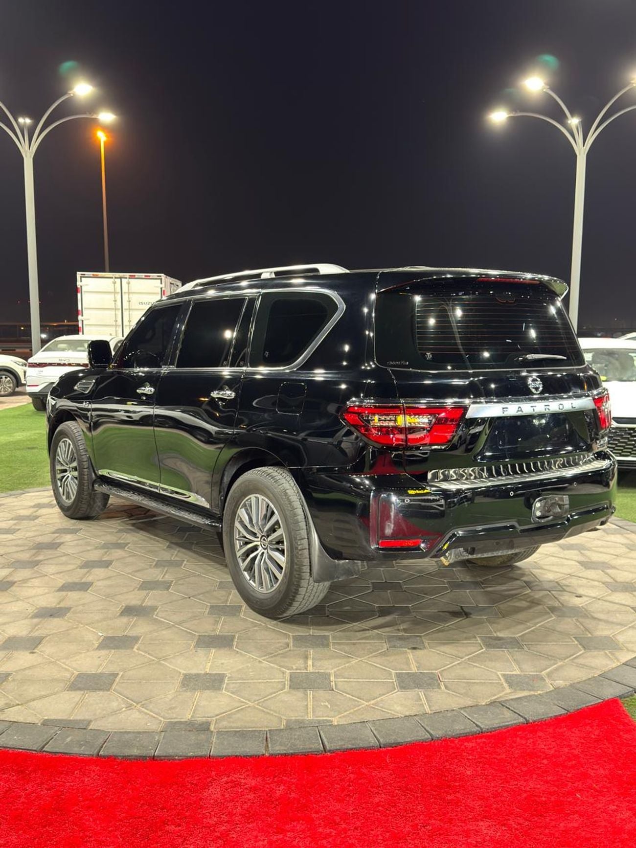 نيسان باترول LE Platinum 5.6L