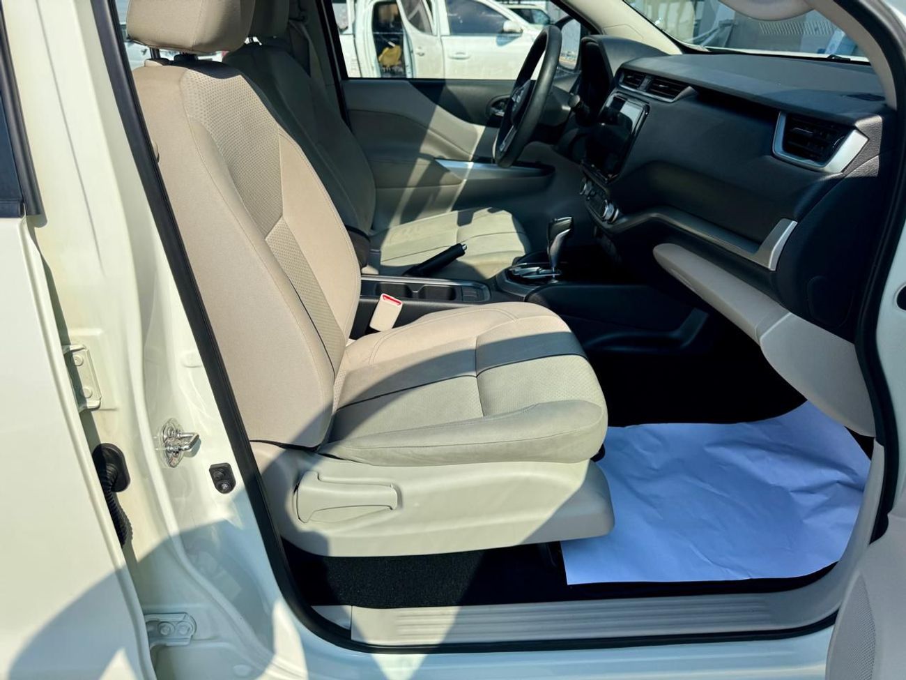 نيسان إكستيرا SE 2.5L RWD