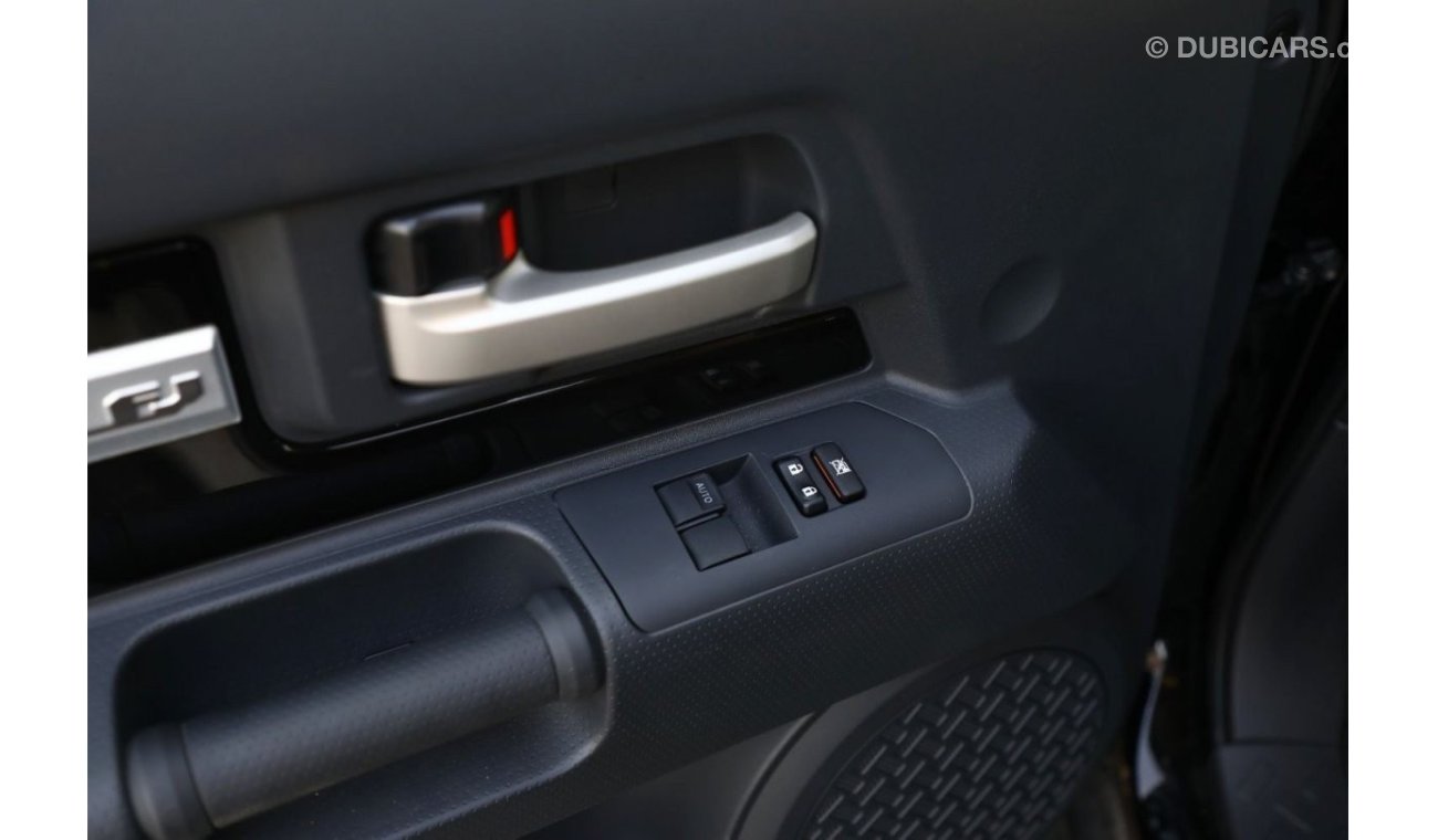 تويوتا إف جي كروزر تويوتا إف جي كروزر 2023 4.0 فل أوبشن - أسود من الداخل رمادي | تصدير فقط