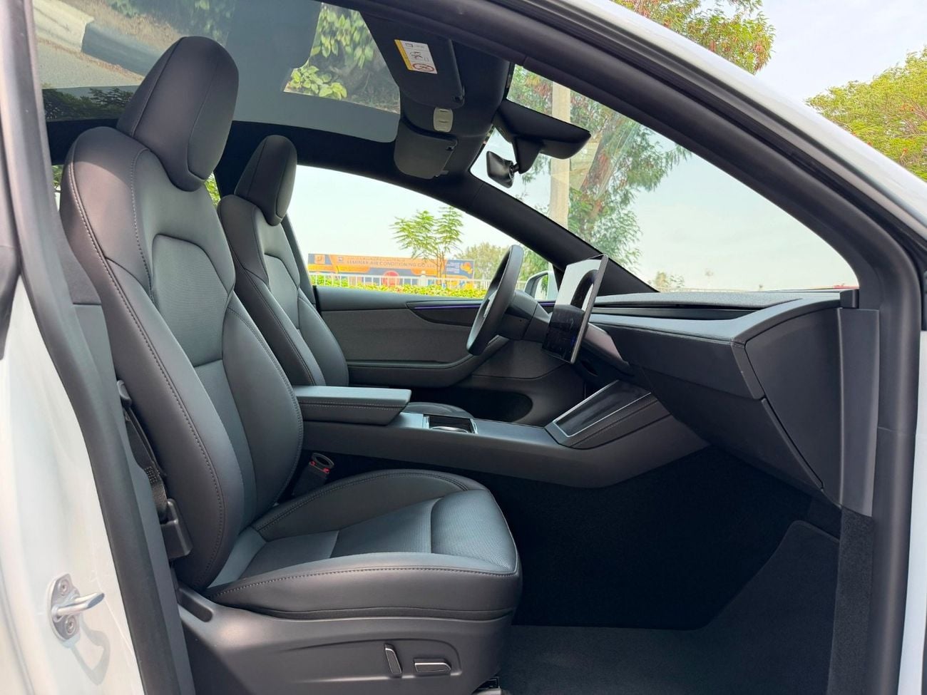 Tesla Model Y PREMIUM
