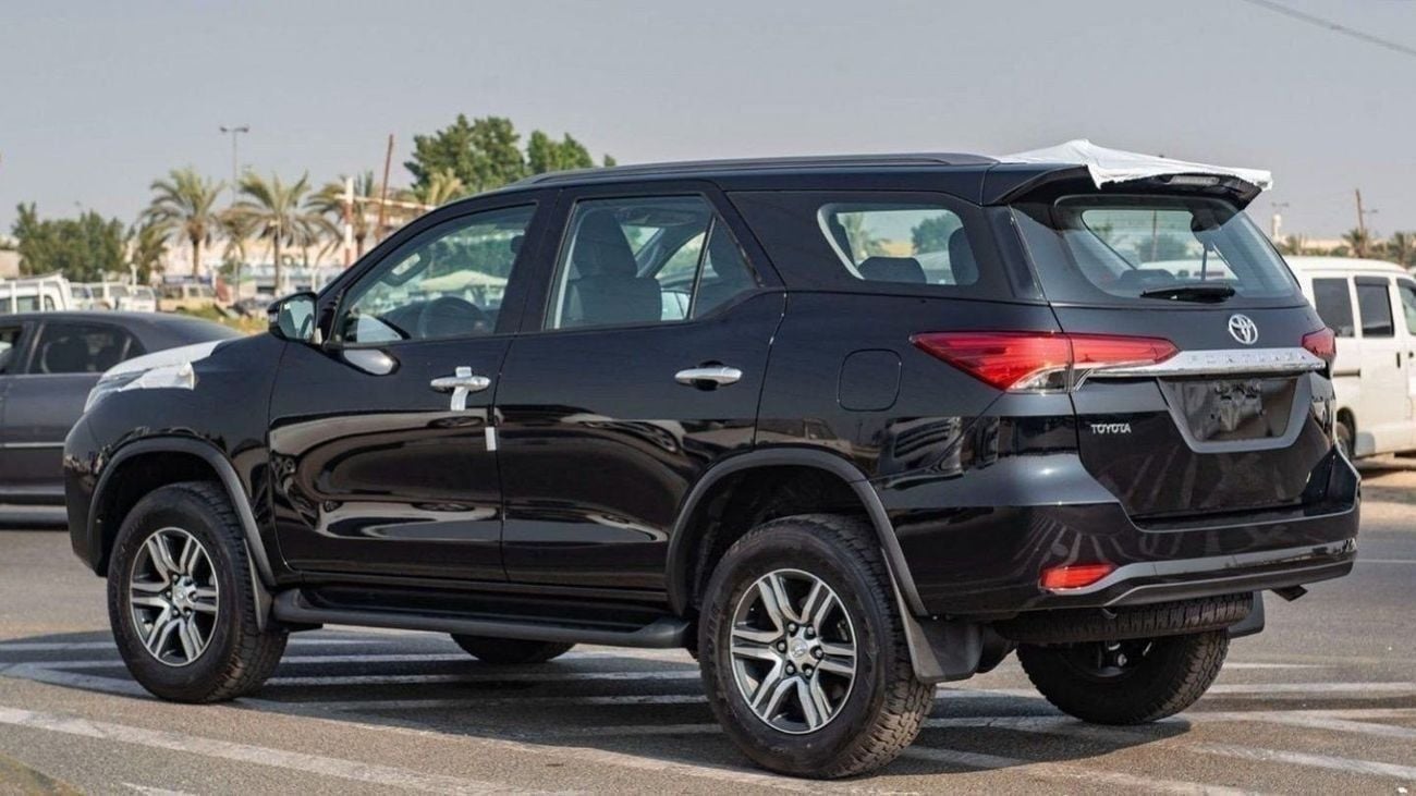 تويوتا فورتونر EXR Toyota Fortuner 2.4L Diesel V4 4x4 2024