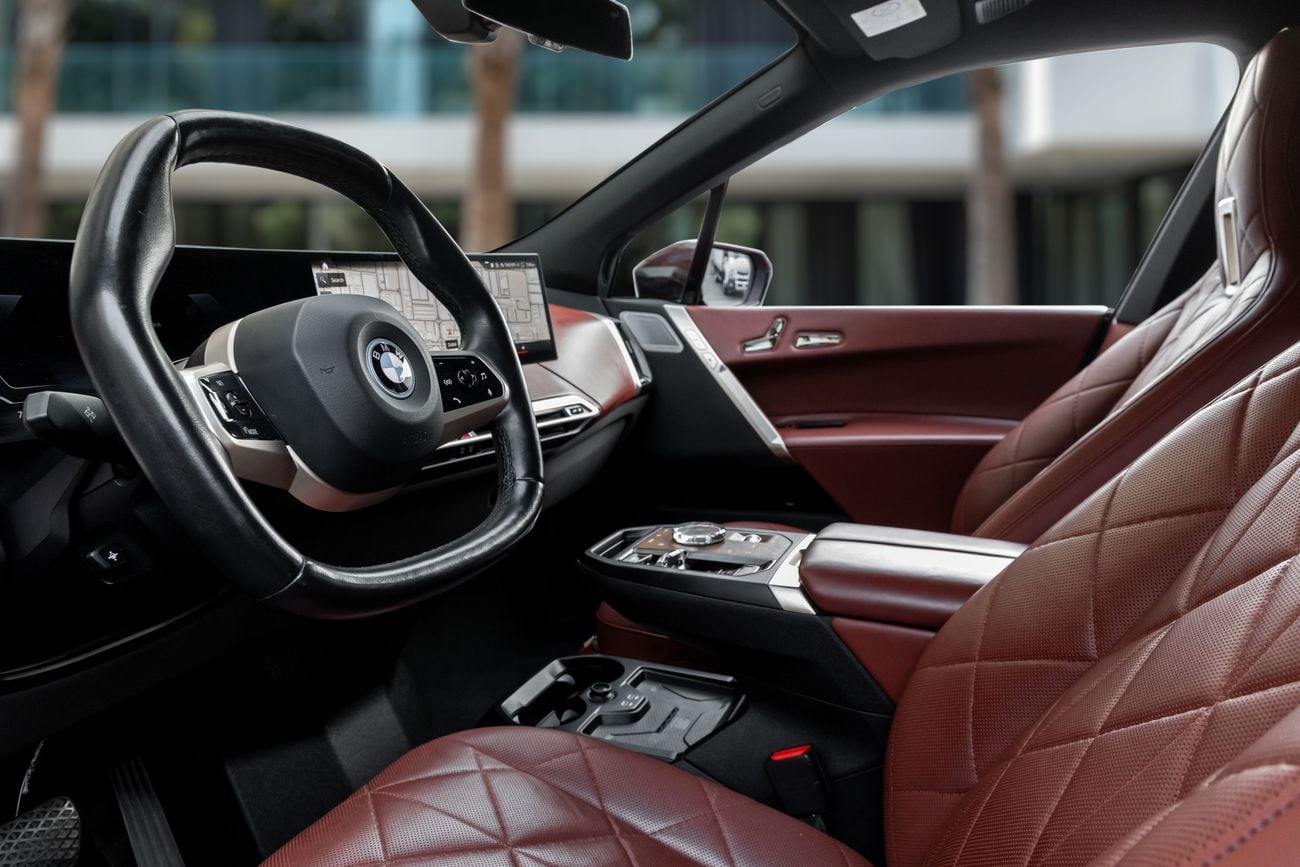 بي أم دبليو iX BMW iX xDrive40