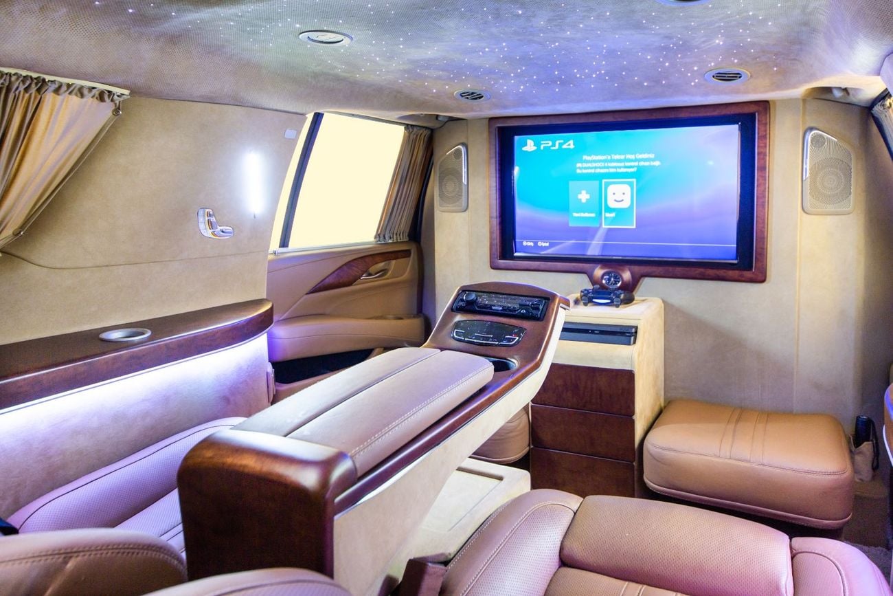 كاديلاك إسكالاد SPORT PLATINUM ERTEX LUXURY DESIGN - 35th YEAR ESCALADE EDITION