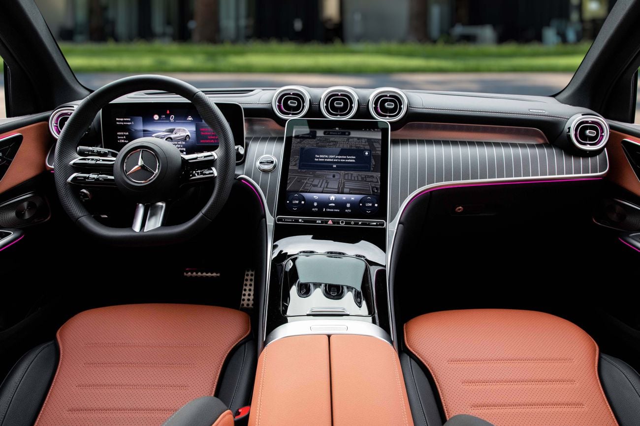 مرسيدس بنز GLC 250 GLC 200 AMG | 5,288 P.M | 0% Downpayment | Agency Warranty!