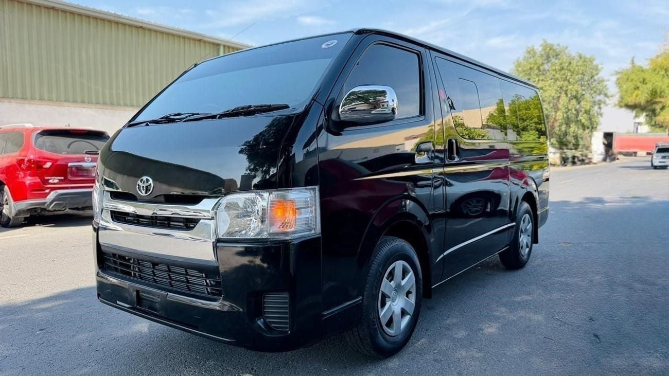 Toyota Hiace 2017 | 2.7L PETROL | AUTOMATIC TRANSMISSION | RIGHT-HAND-DRIVE | 10 SEATERS | DIGITAL REAR VIEW MIRR