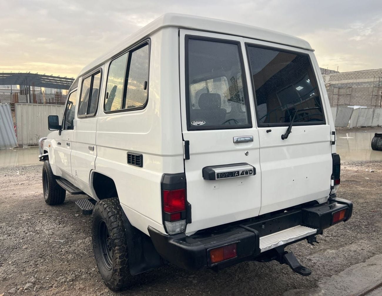 تويوتا لاند كروزر Diesel Engine ,Right Hand Drive  3 Doors Hardtop ,2011 Model